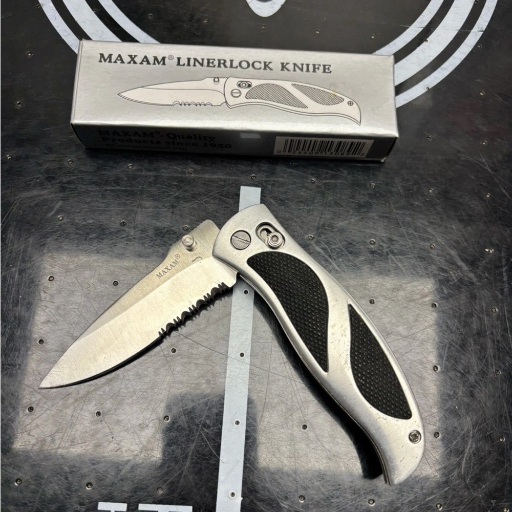 Maxam PocketKnife Liner Lock - Modern Folding new in box nice solid